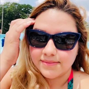 Meet your Posher, Denise